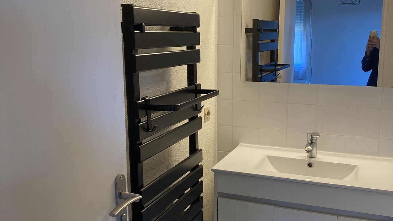 Photo of Bathroom in Sept Deniers