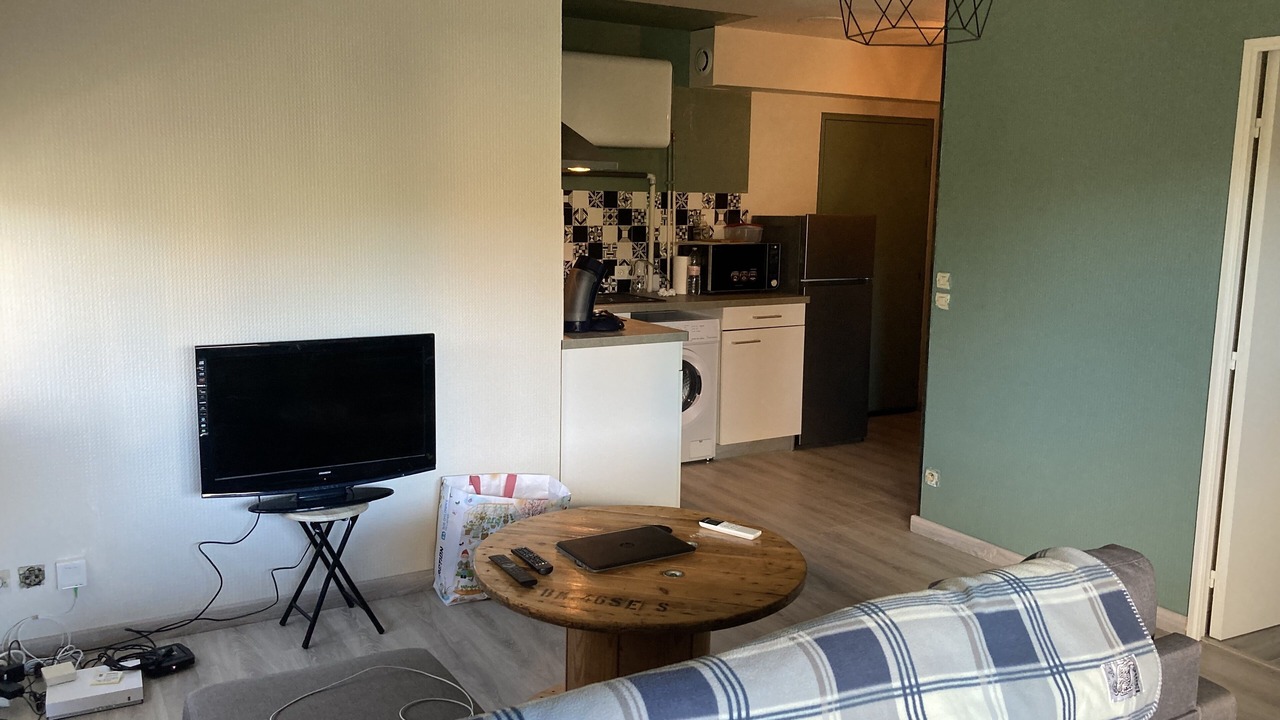 Photo of Livingroom in Sept Deniers
