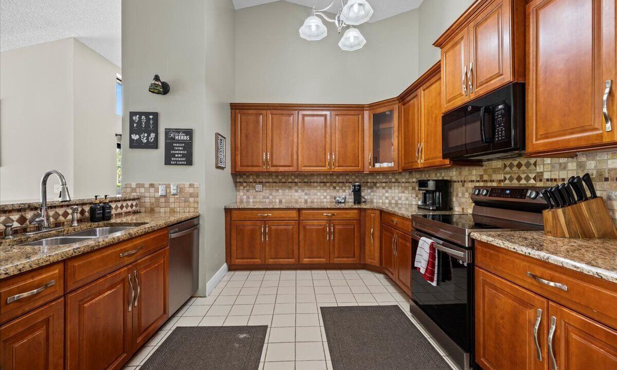 Photo of Kitchen in Greenview Shores