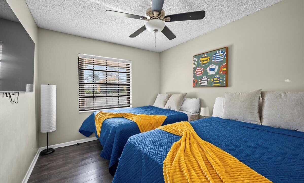 Photo of Bedroom in Greenview Shores
