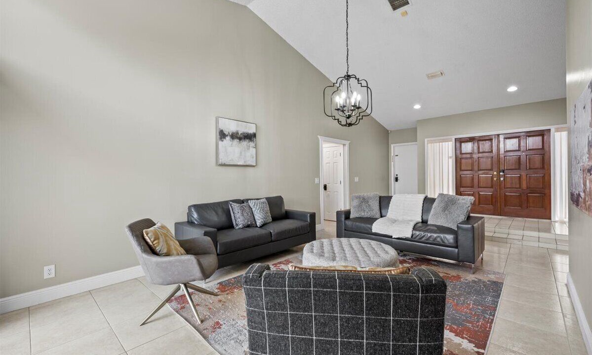 Photo of Livingroom in Greenview Shores