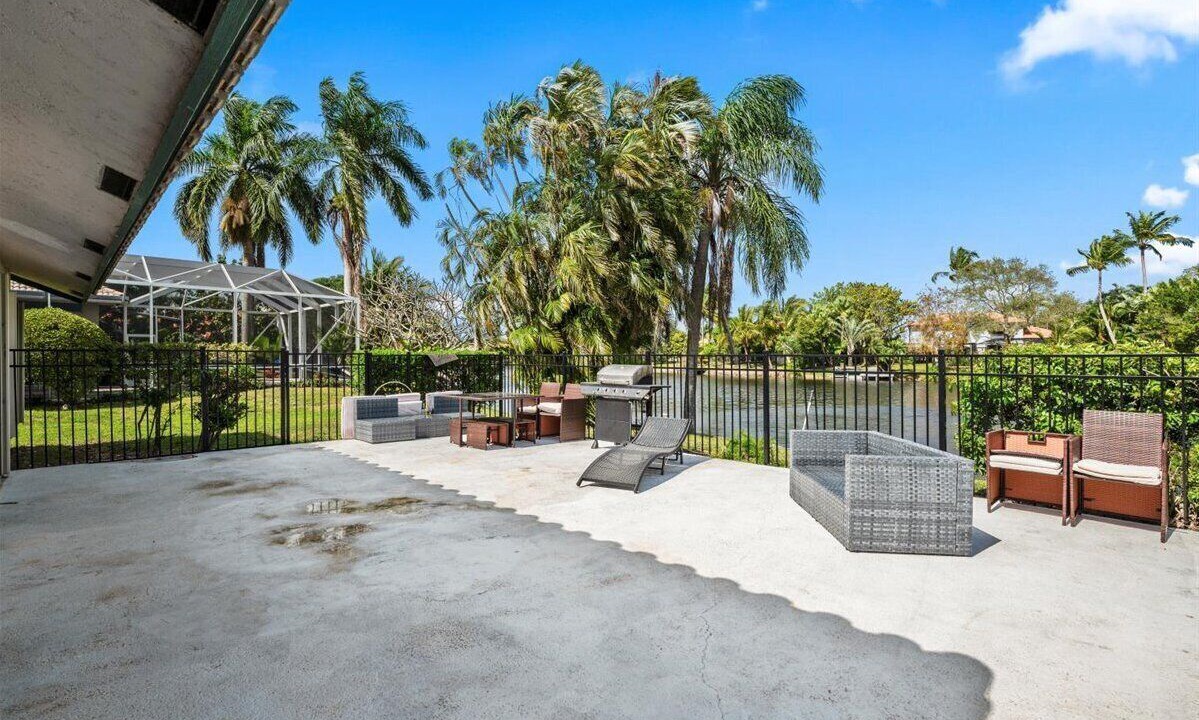 Photo of Patio Balcony in Greenview Shores