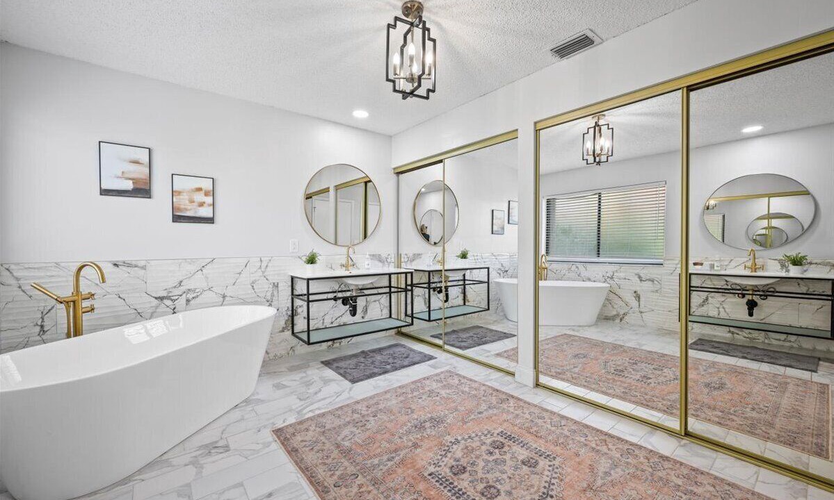 Photo of Bathroom in Greenview Shores