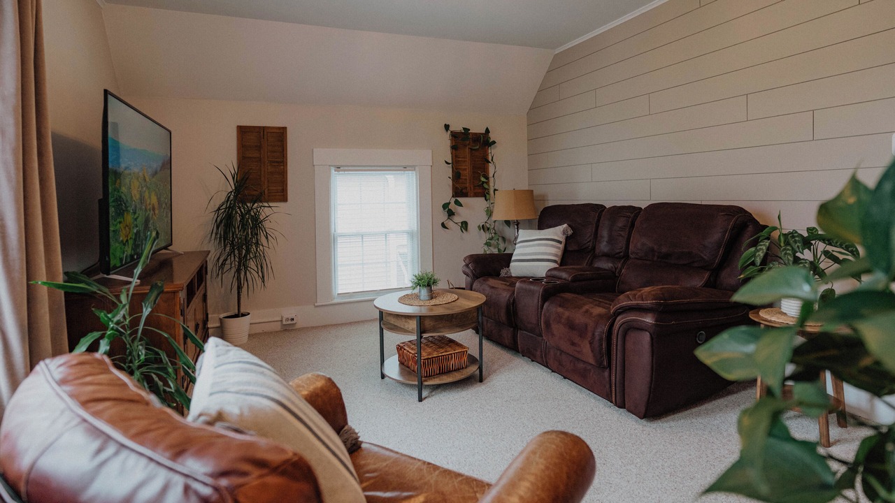 Photo of Livingroom in Greenfield