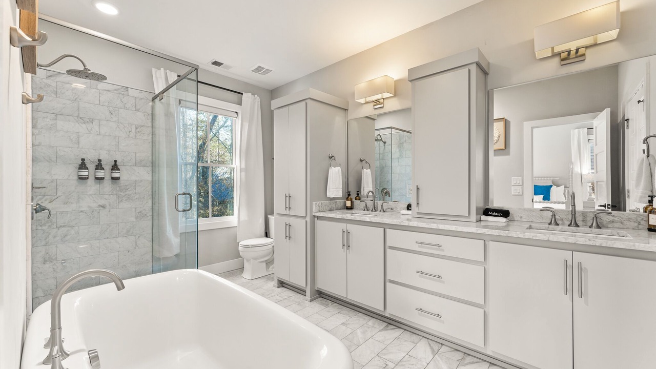 Photo of Bathroom in Chattahoochee Hills