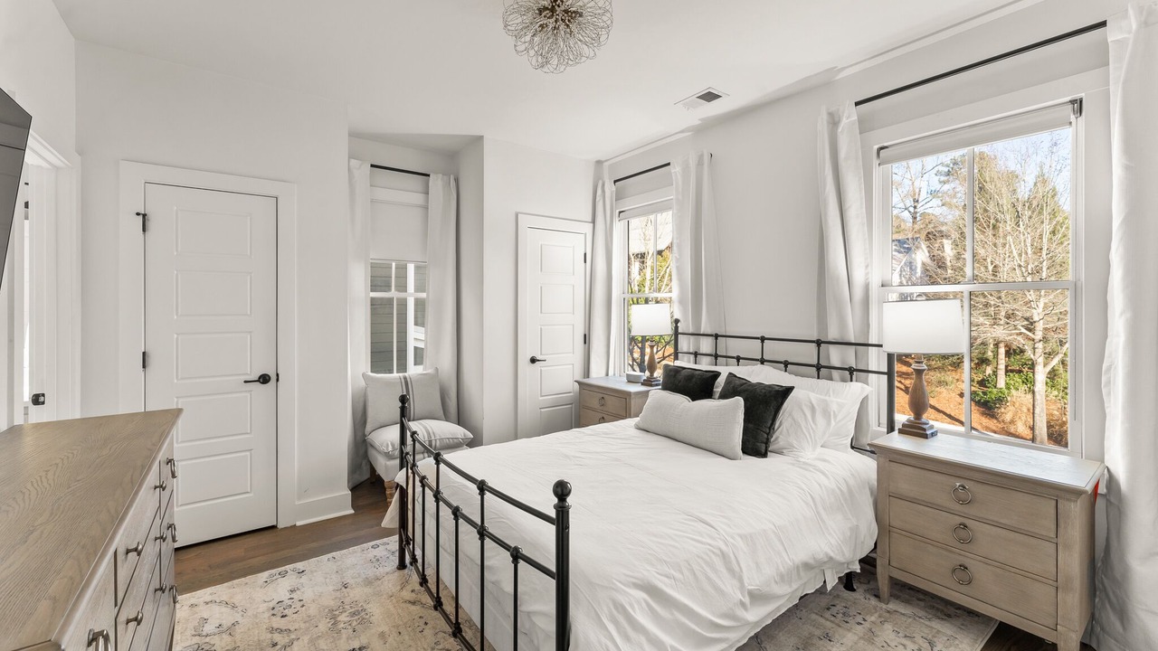 Photo of Bedroom in Chattahoochee Hills