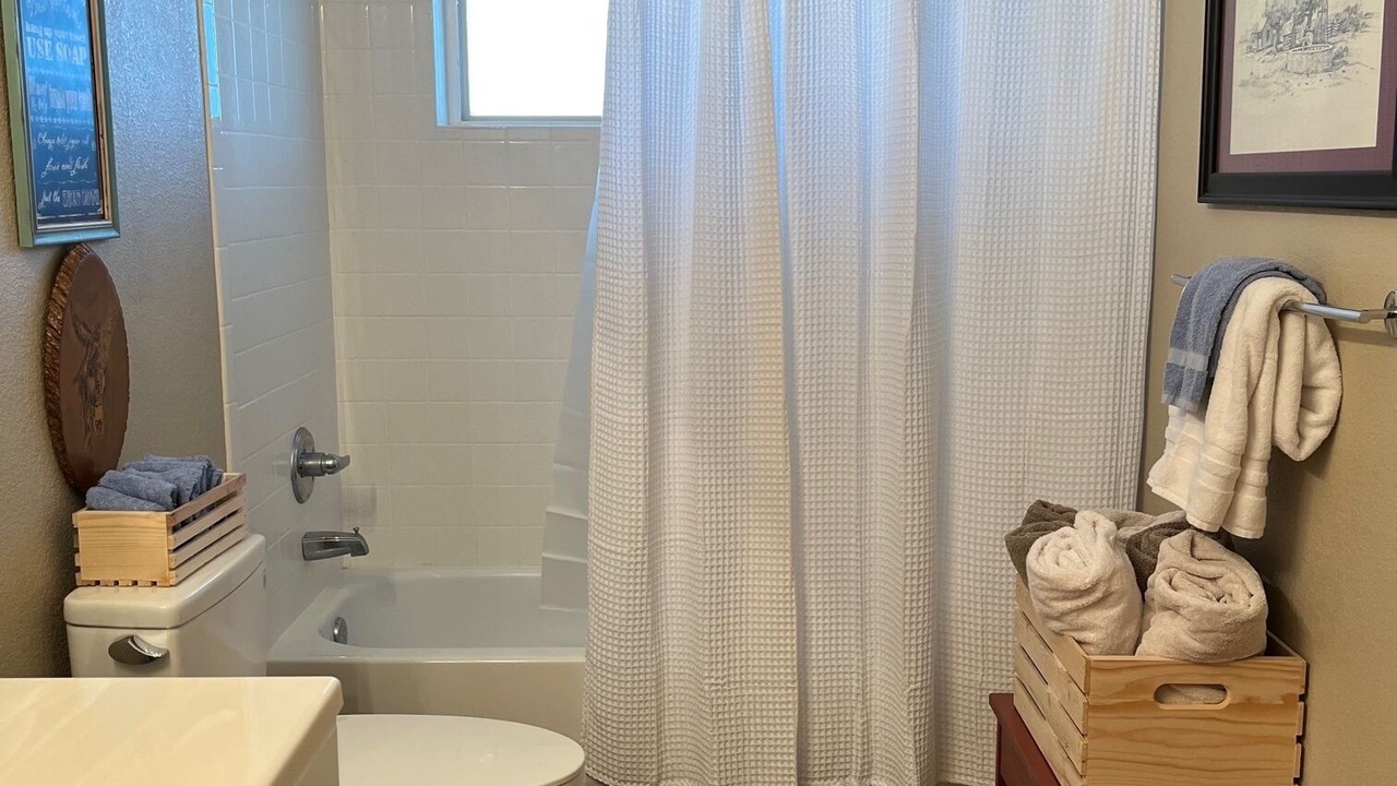 Photo of Bathroom in Goldthwaite