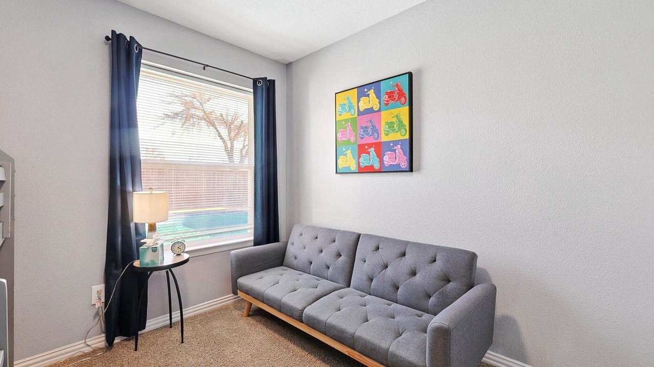 Photo of Livingroom in Mesquite