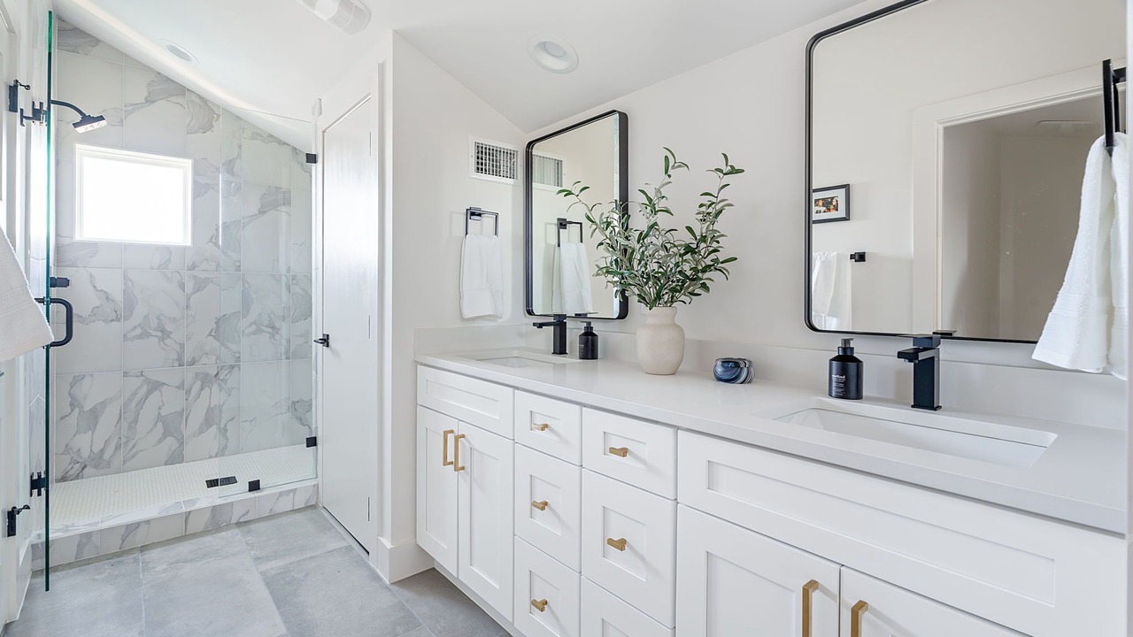 Photo of Bathroom in Chestnut