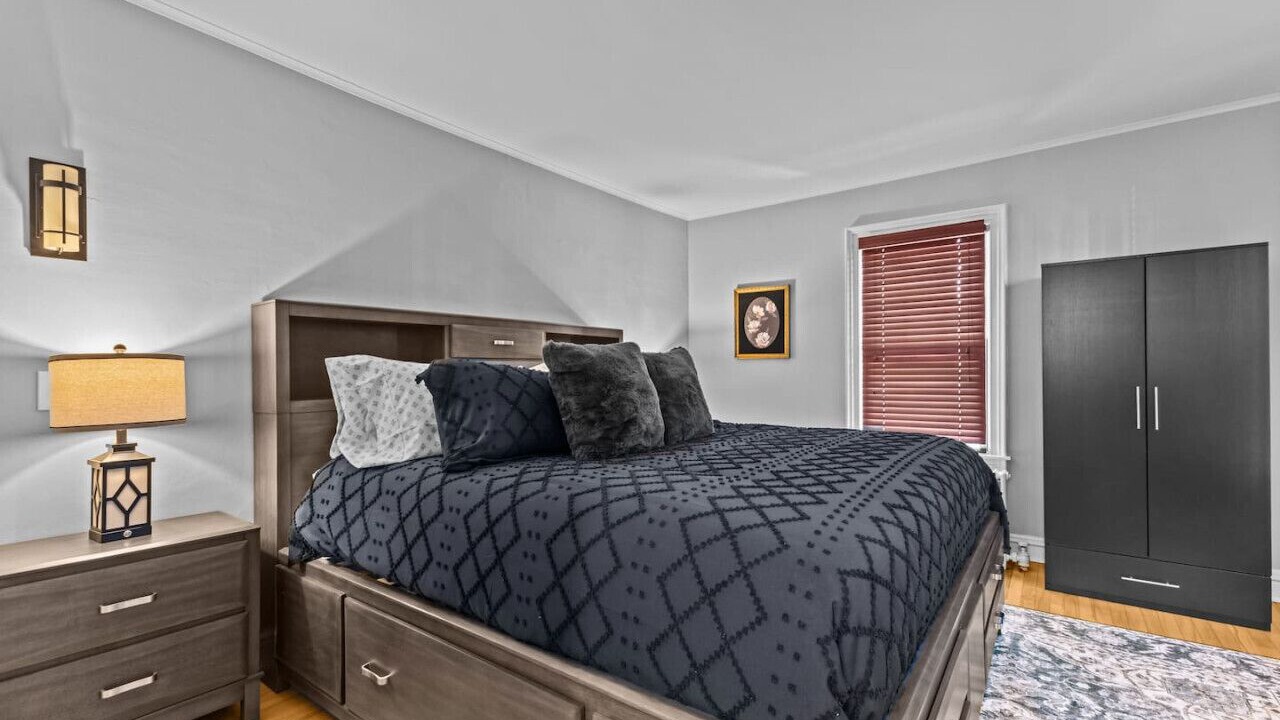Photo of Bedroom in Old North End