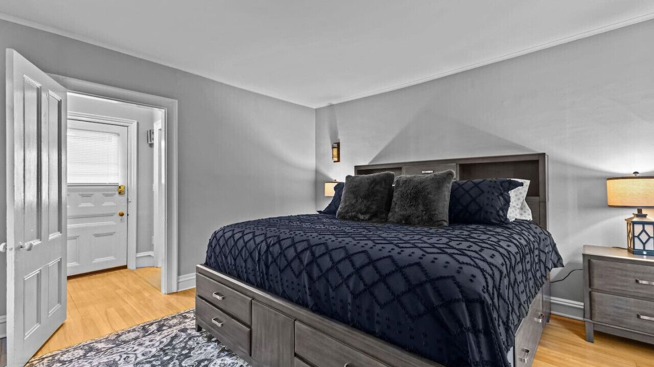 Photo of Bedroom in Old North End