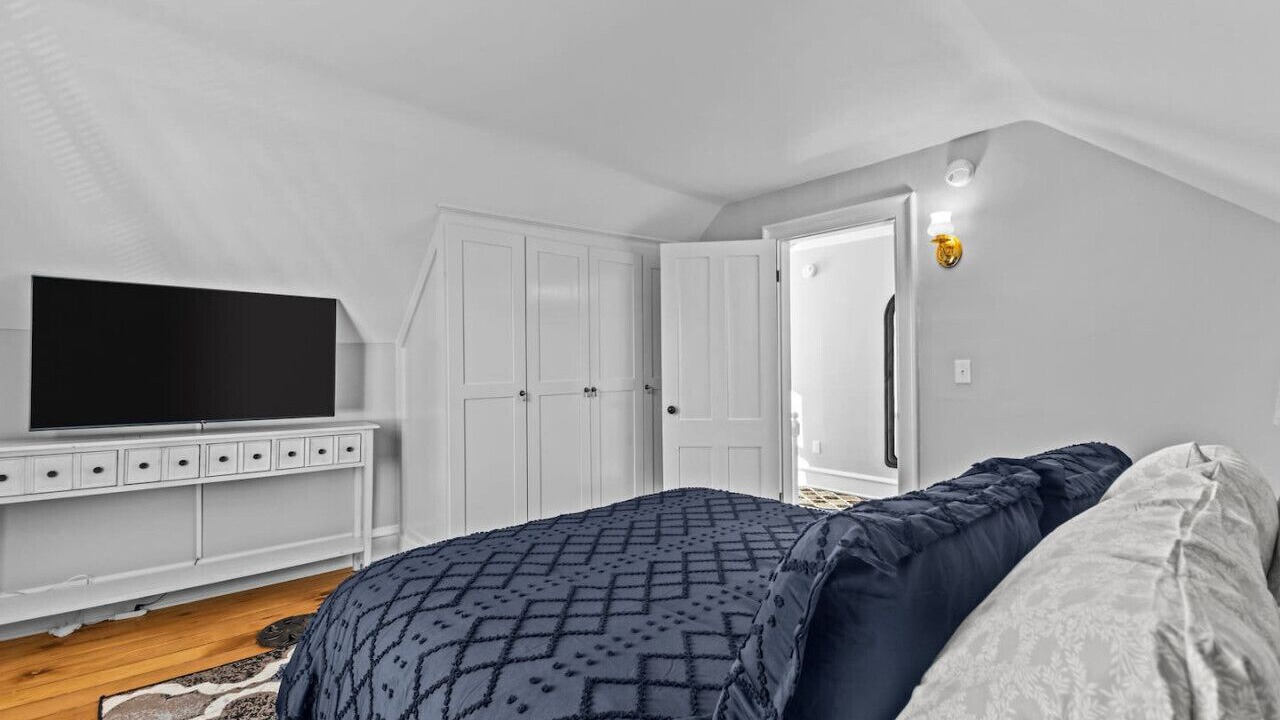 Photo of Bedroom in Old North End