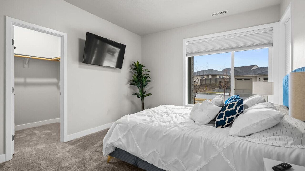 Photo of Bedroom in Tri-Cities