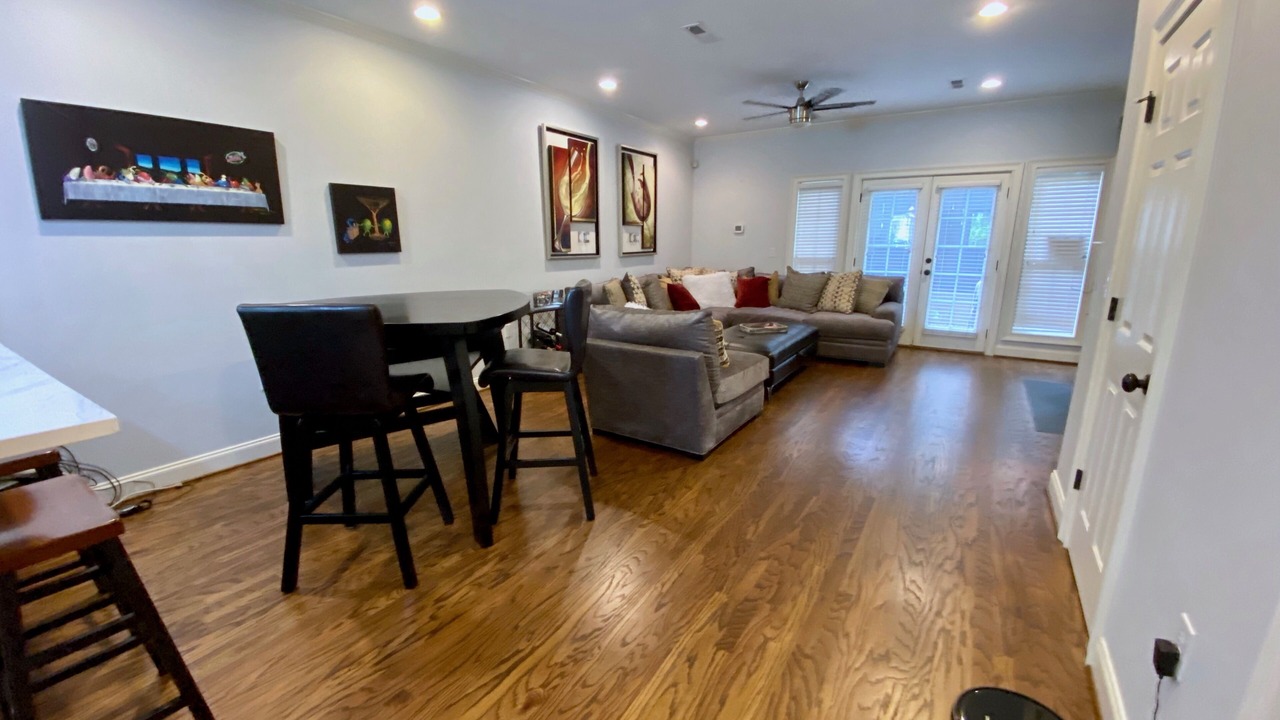 Photo of Livingroom in Greenville Downtown