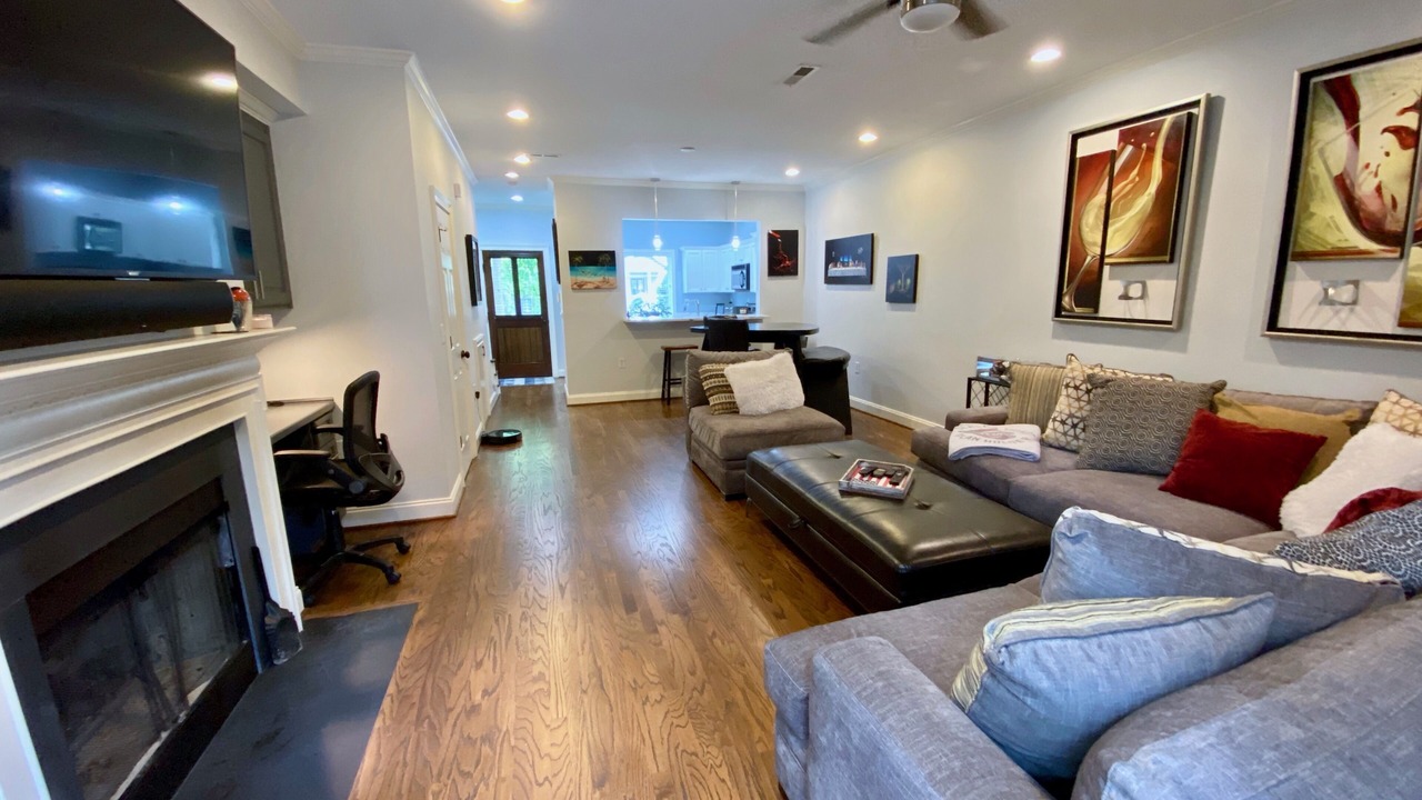 Photo of Livingroom in Greenville Downtown