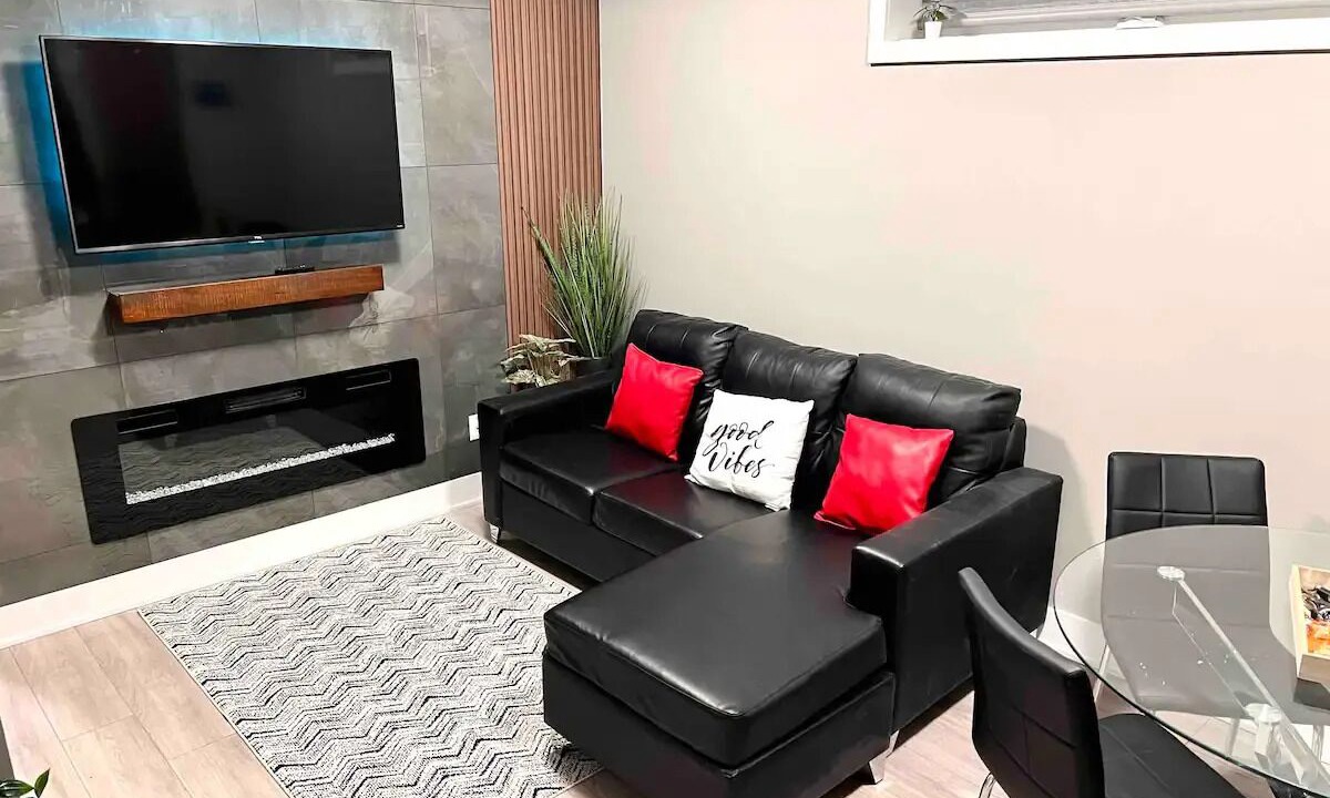 Photo of Livingroom in Niagara Falls