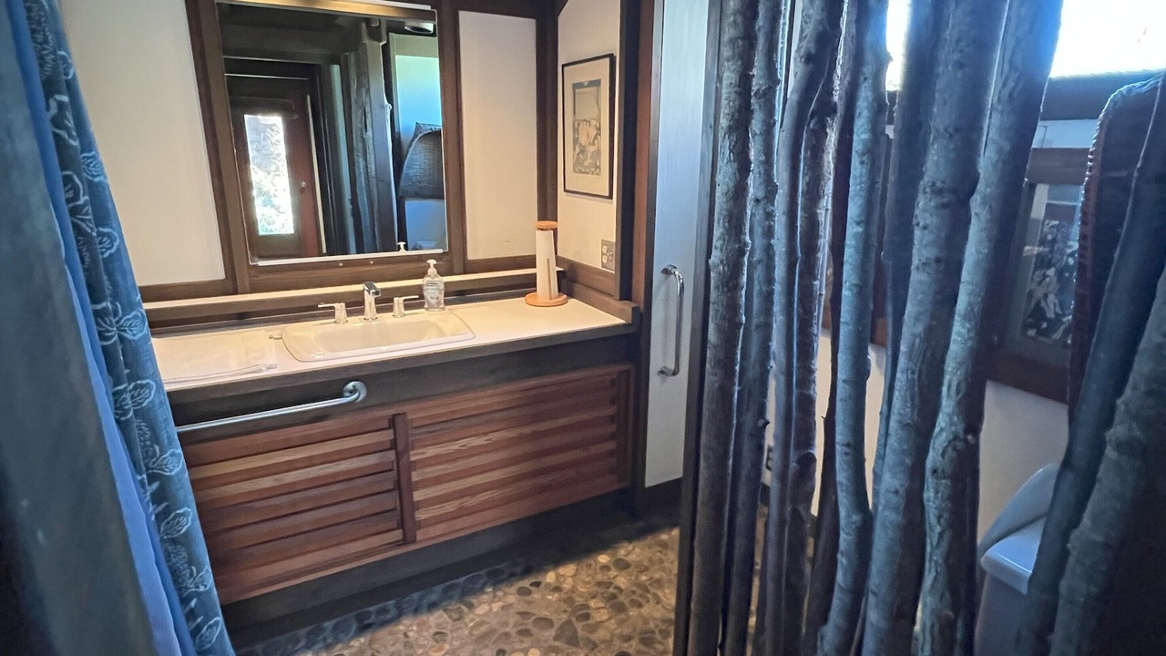 Photo of Bathroom in Coupeville