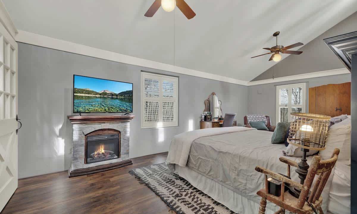 Photo of Livingroom in Fredericksburg