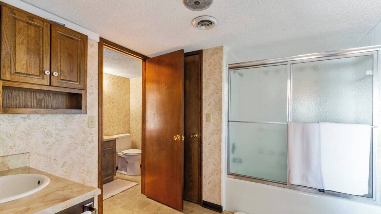 Photo of Bathroom in Seneca