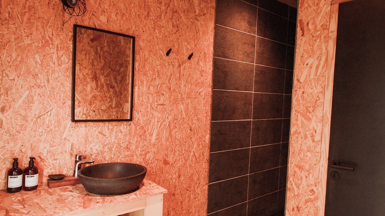 Photo of Bathroom in Saint-Quentin-en-Tourmont