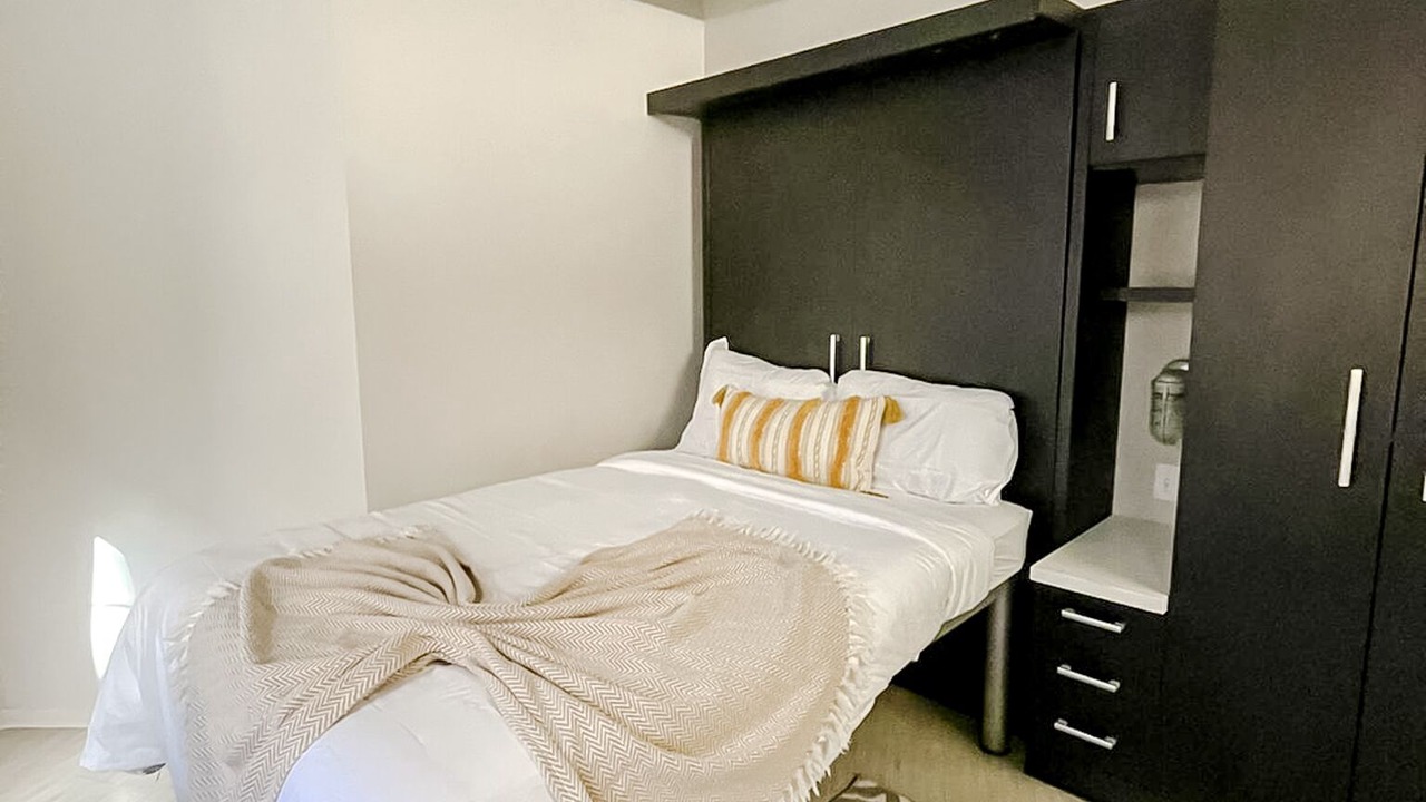 Photo of Bedroom in Downtown Springfield