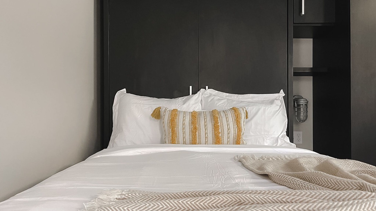 Photo of Bedroom in Downtown Springfield