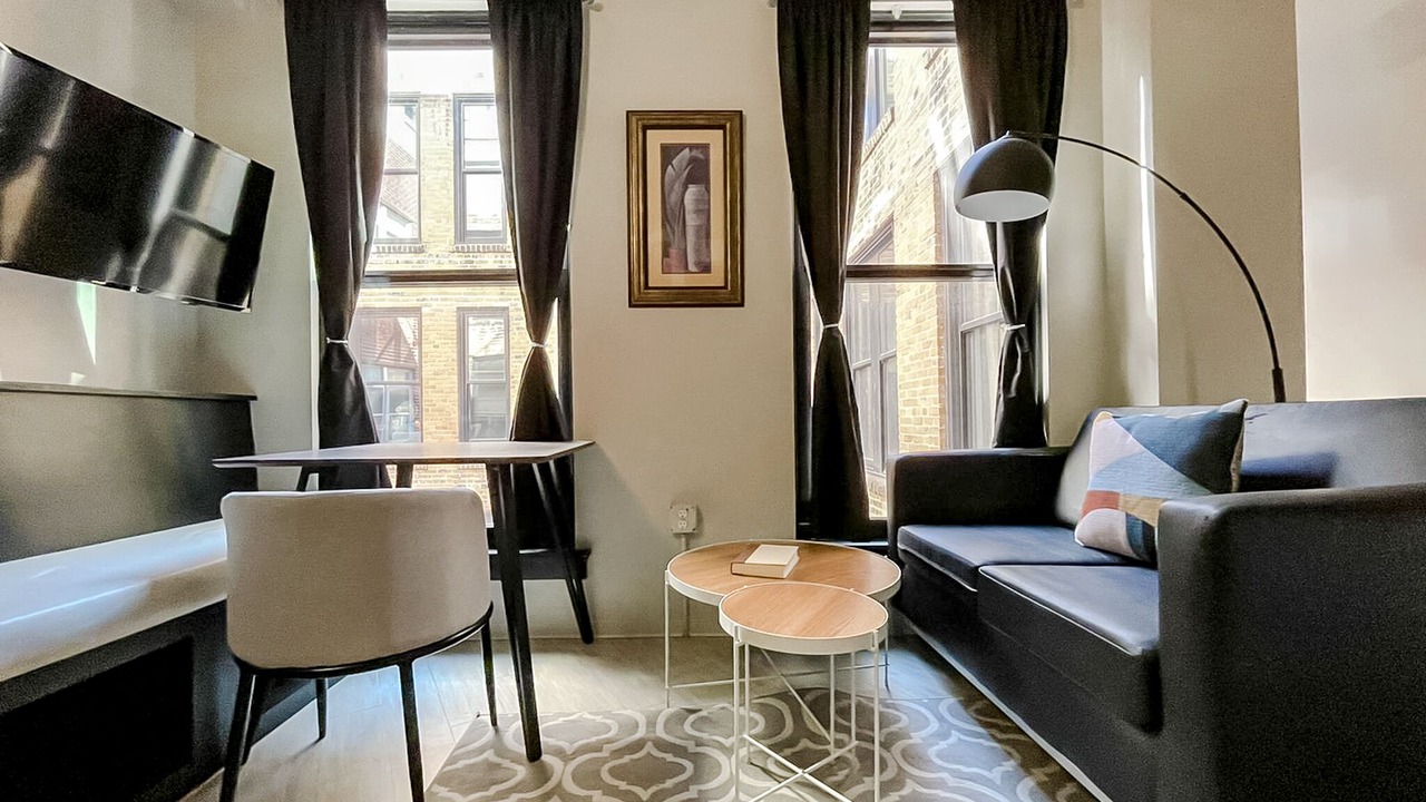 Photo of Livingroom in Downtown Springfield