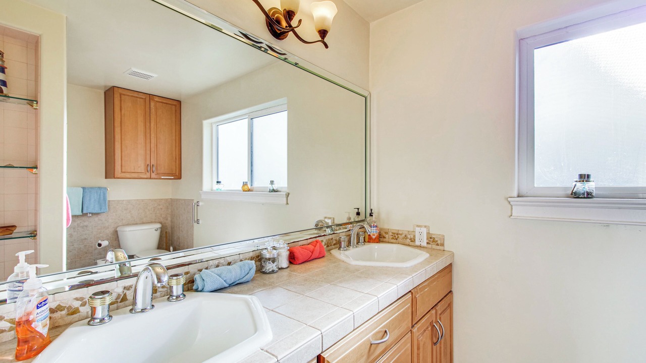 Photo of Bathroom in Gold Beach