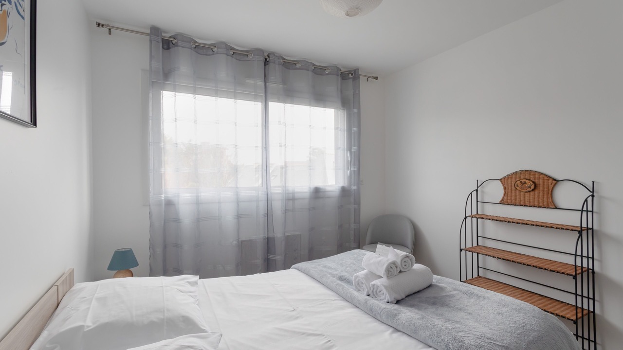 Photo of Bedroom in Rotheneuf-Le Pont
