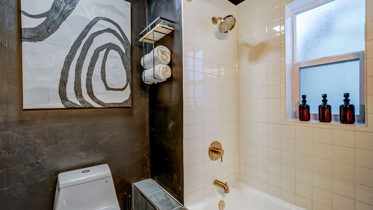 Photo of Bathroom in Fairpark