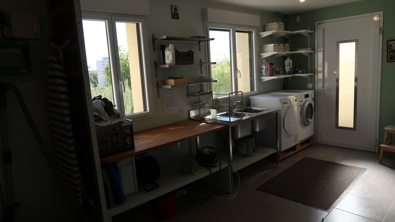 Photo of Others in Paron