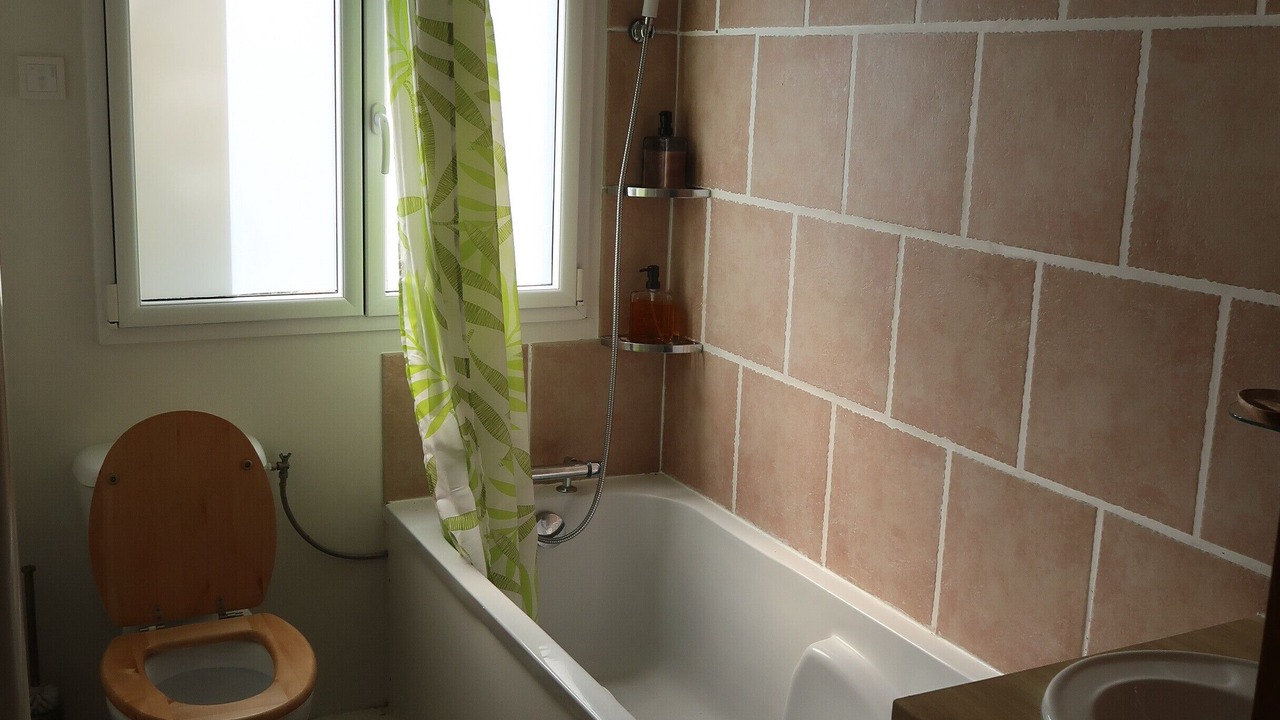 Photo of Bathroom in Paron