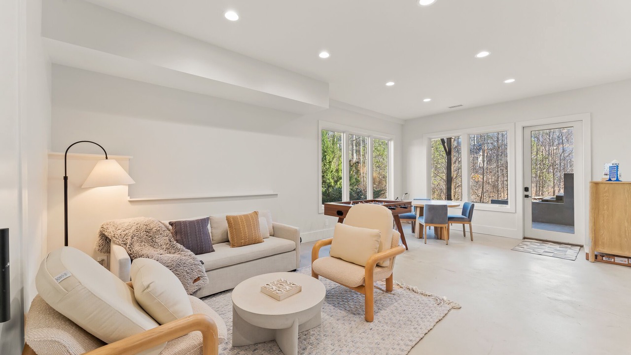 Photo of Livingroom in Chattahoochee Hills