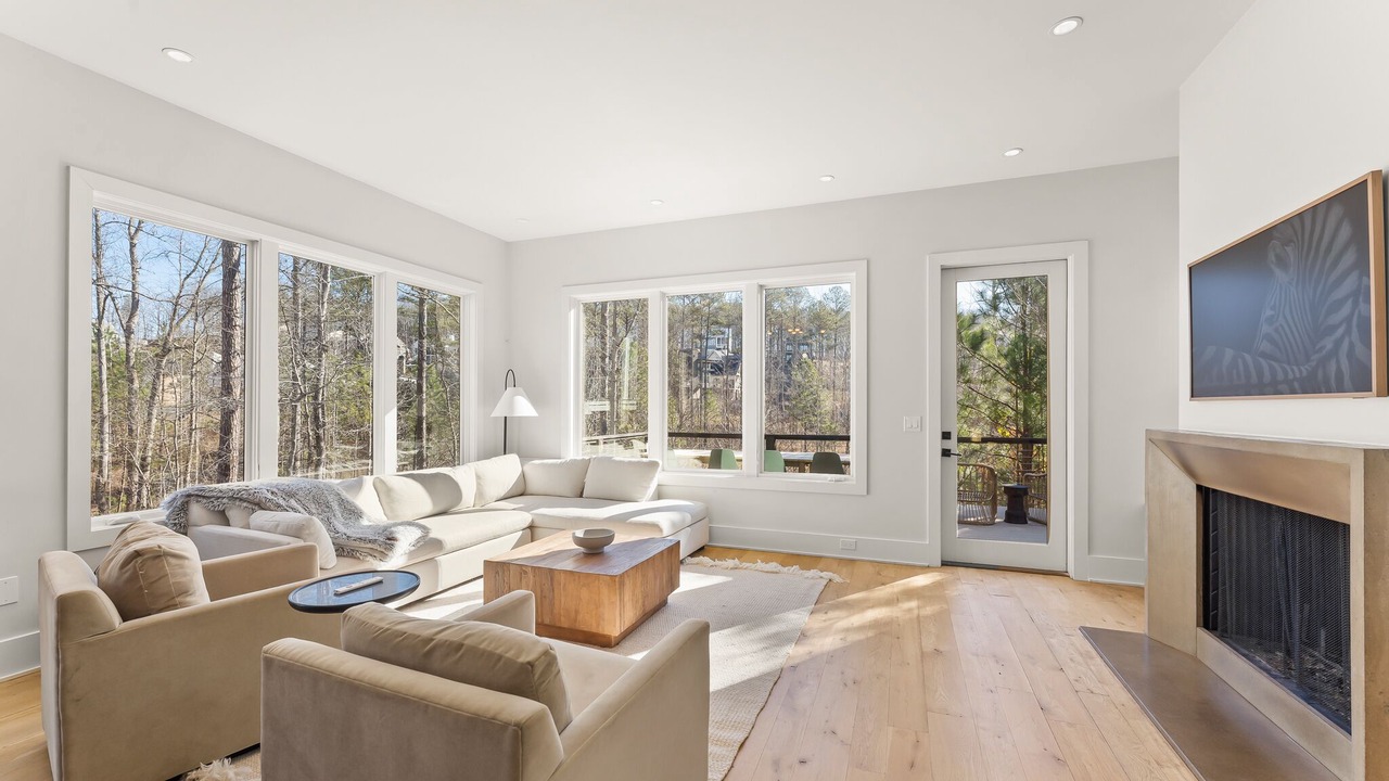 Photo of Livingroom in Chattahoochee Hills