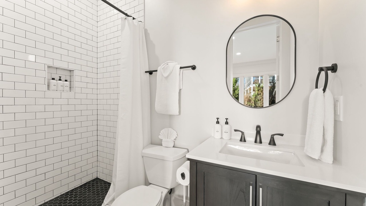 Photo of Bathroom in Chattahoochee Hills