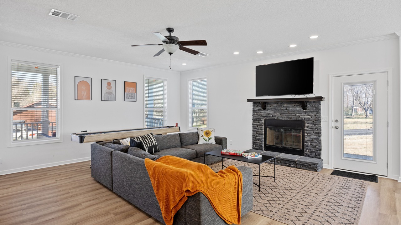 Photo of Livingroom in Lavon