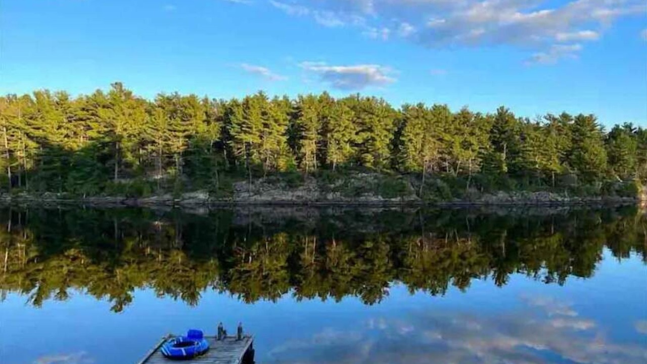 Photo of Bedroom in Byng Inlet