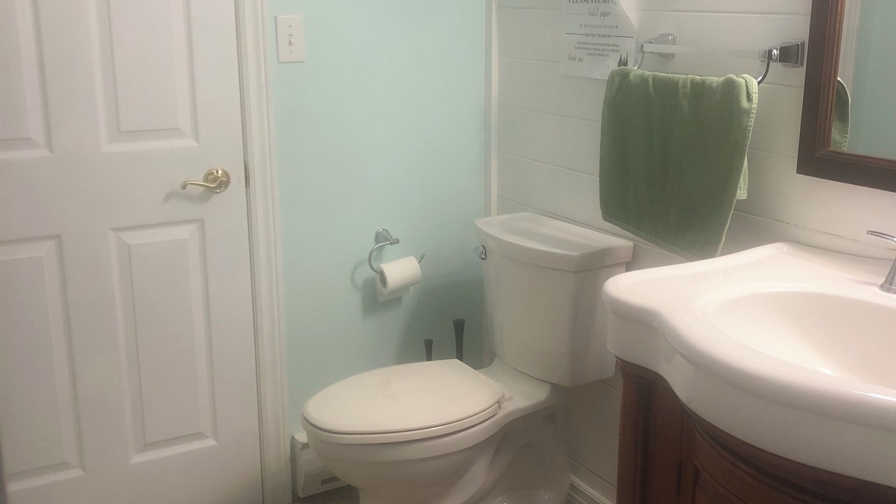 Photo of Bathroom in Tobermory