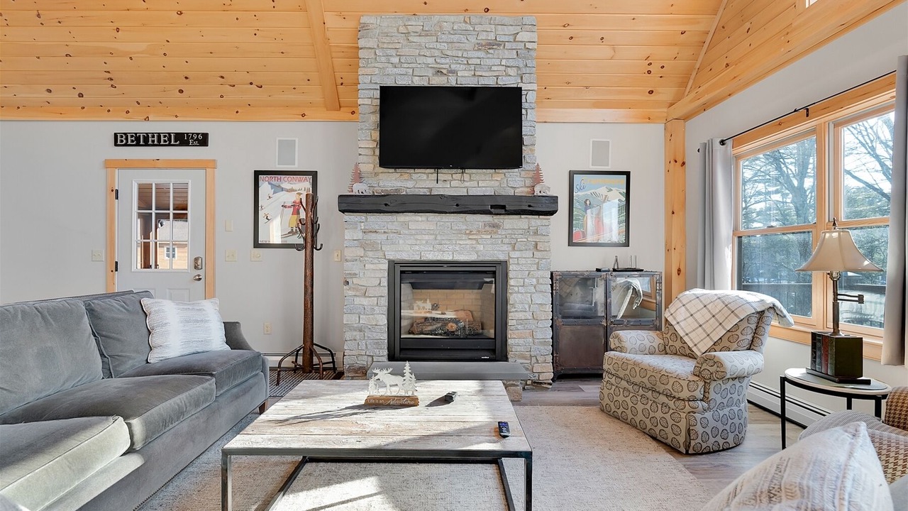 Photo of Livingroom in Locke Mills