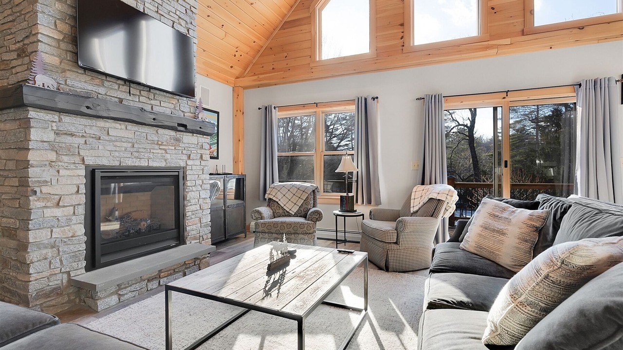 Photo of Livingroom in Locke Mills