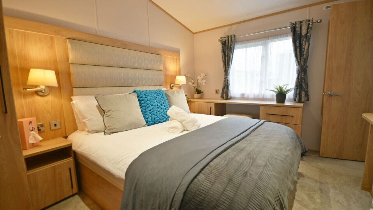 Photo of Others in Fence