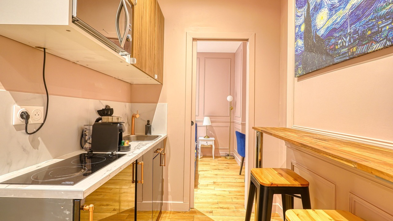 Photo of Kitchen in Quartier de la Folie-Mericourt