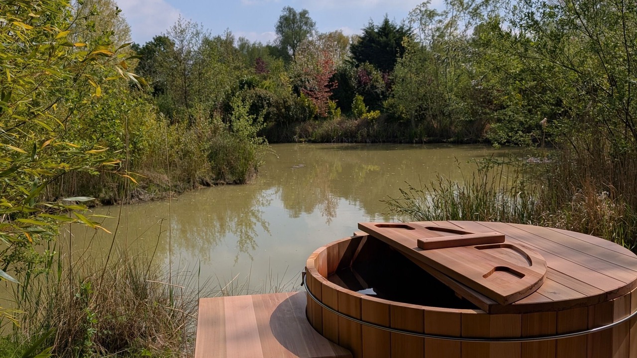 Photo of Outdoor in Saint-Quentin-en-Tourmont