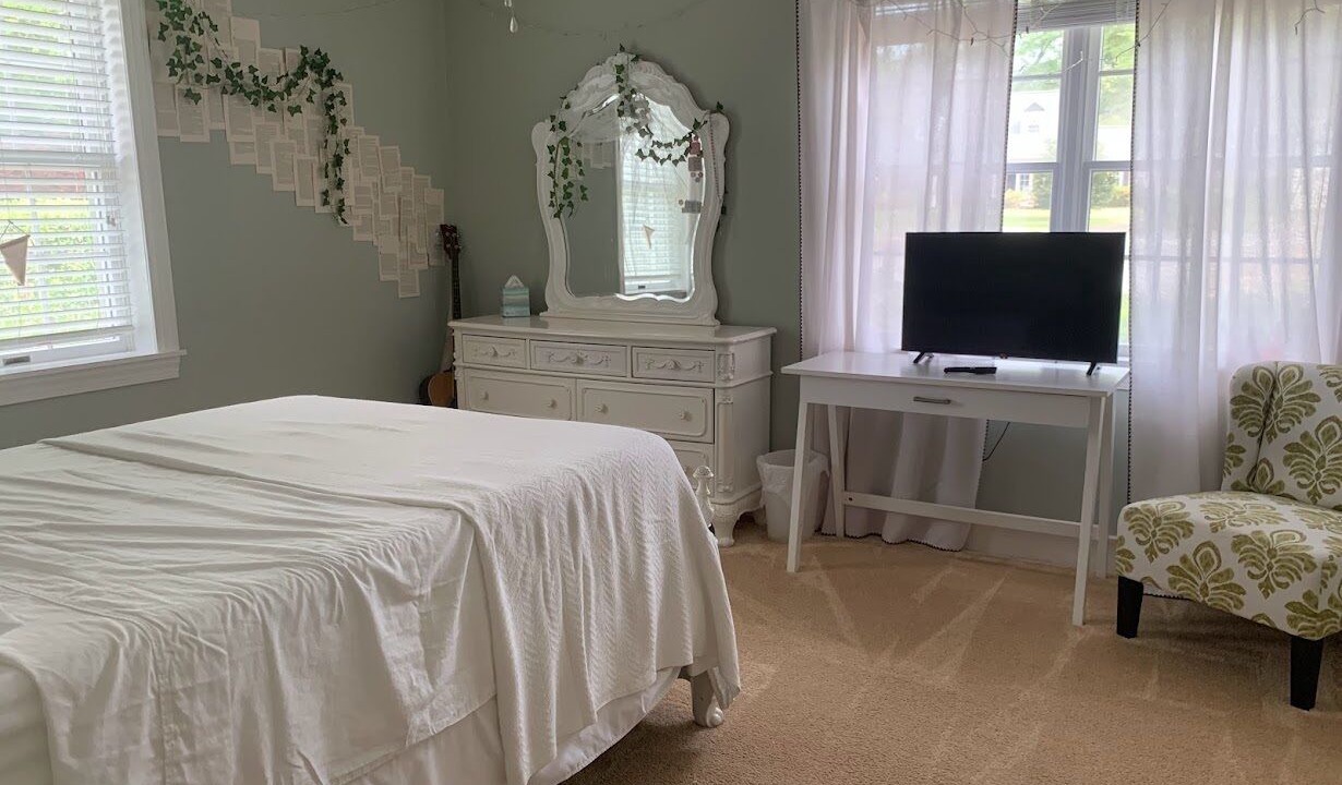 Photo of Bedroom in Forest Hills