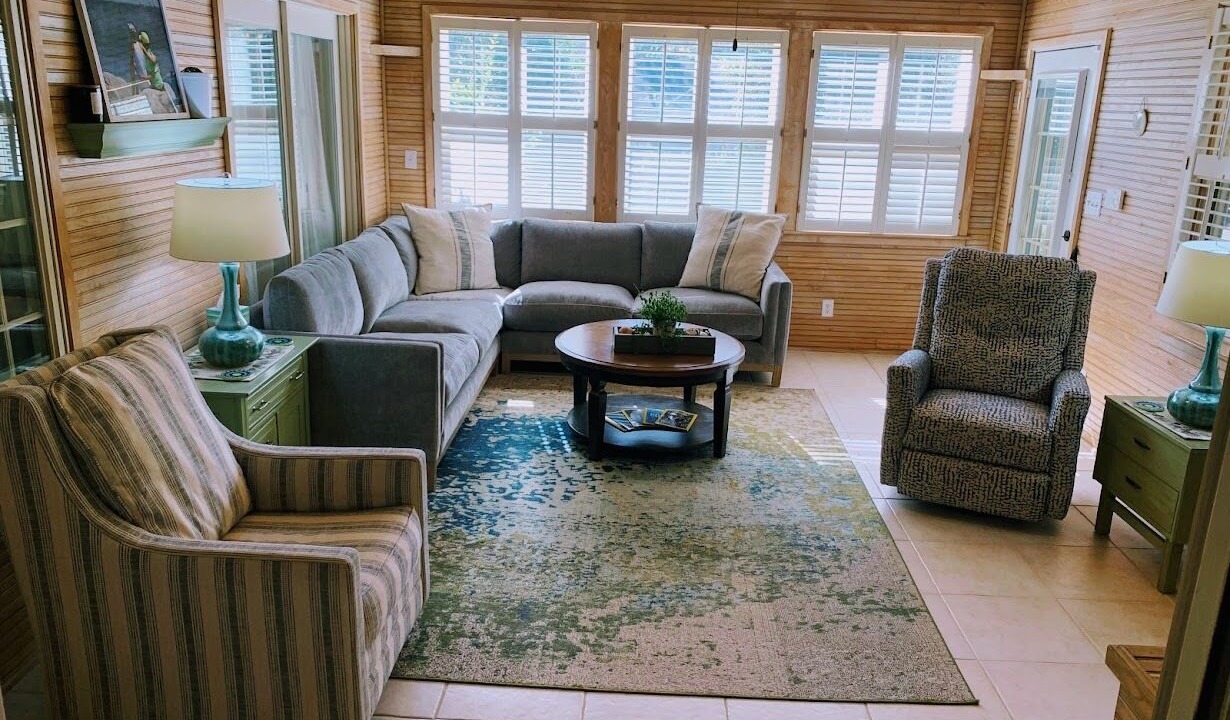 Photo of Livingroom in Forest Hills