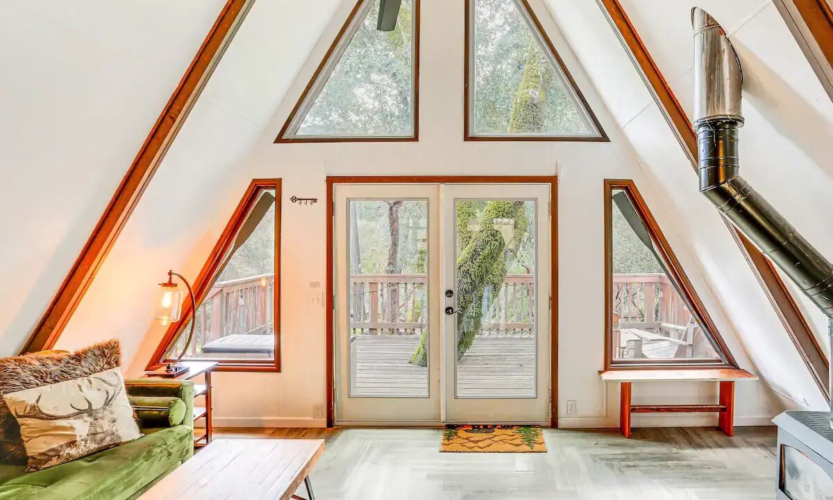 Photo of Livingroom in Burnt Ranch