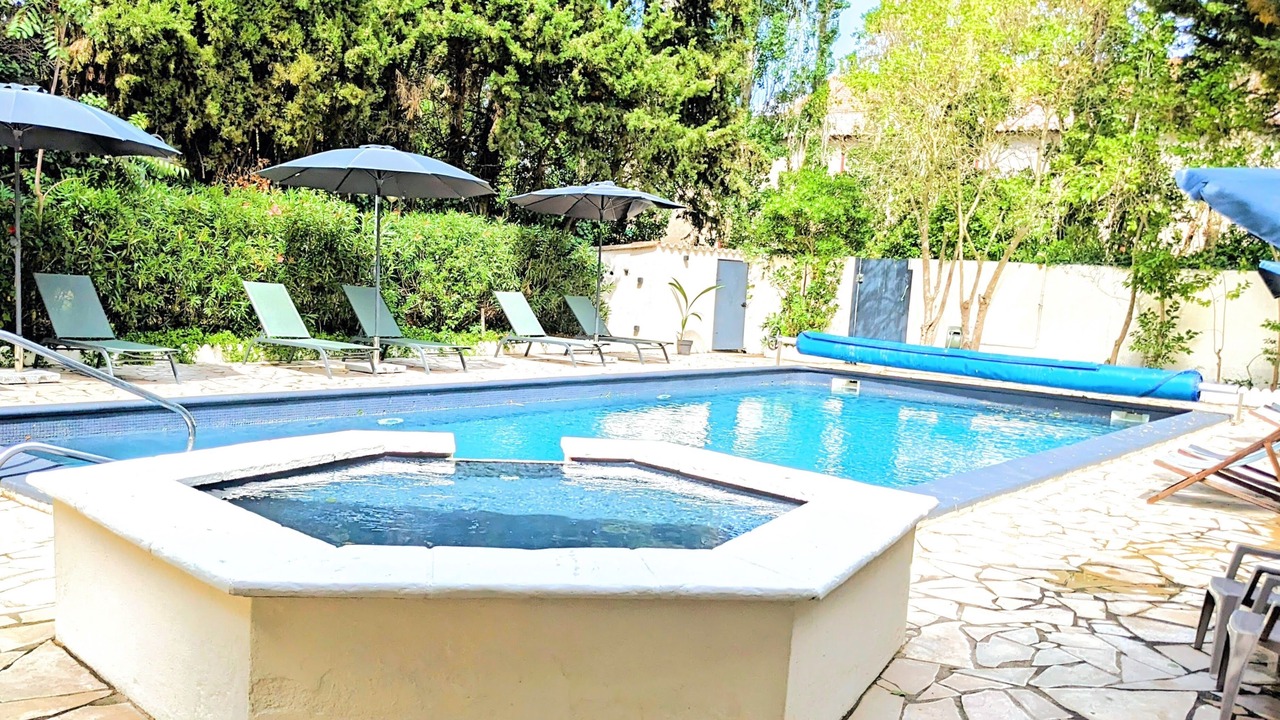 Photo of Outdoor in Floure