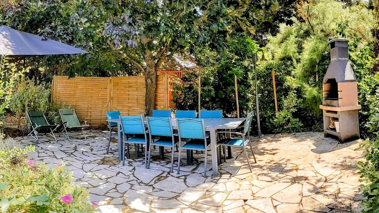 Photo of Outdoor in Floure