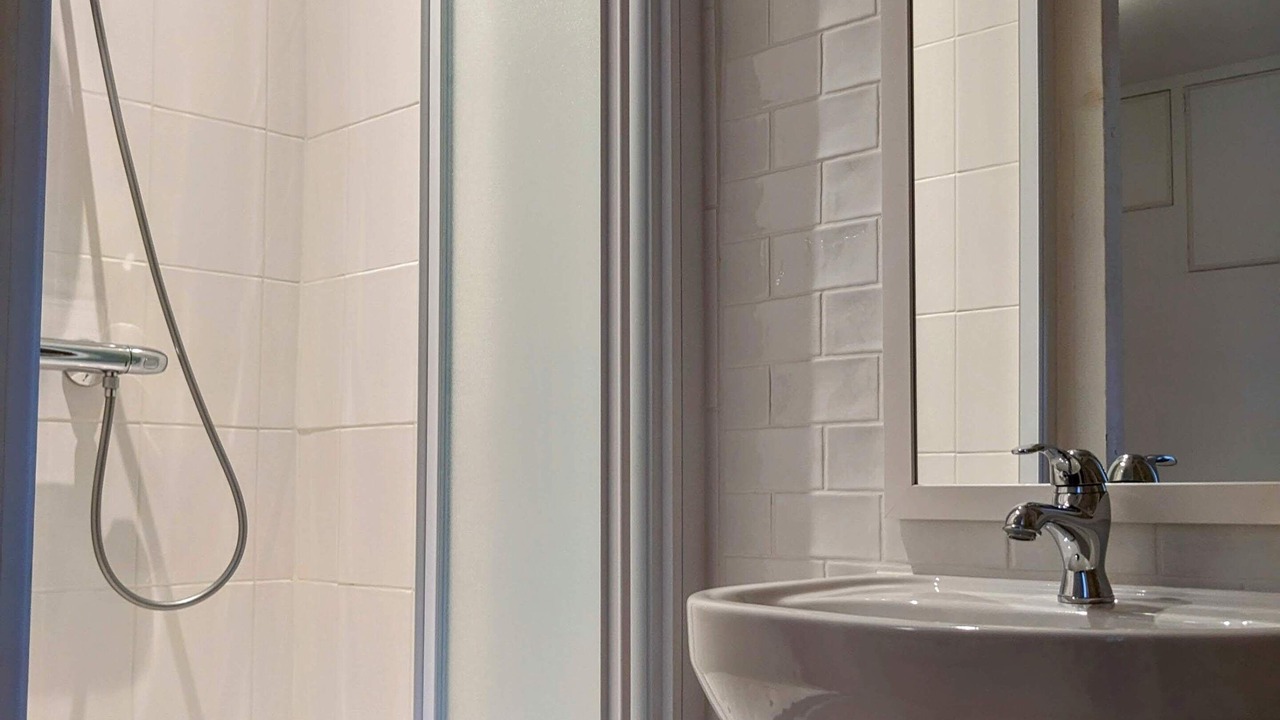 Photo of Bathroom in Floure