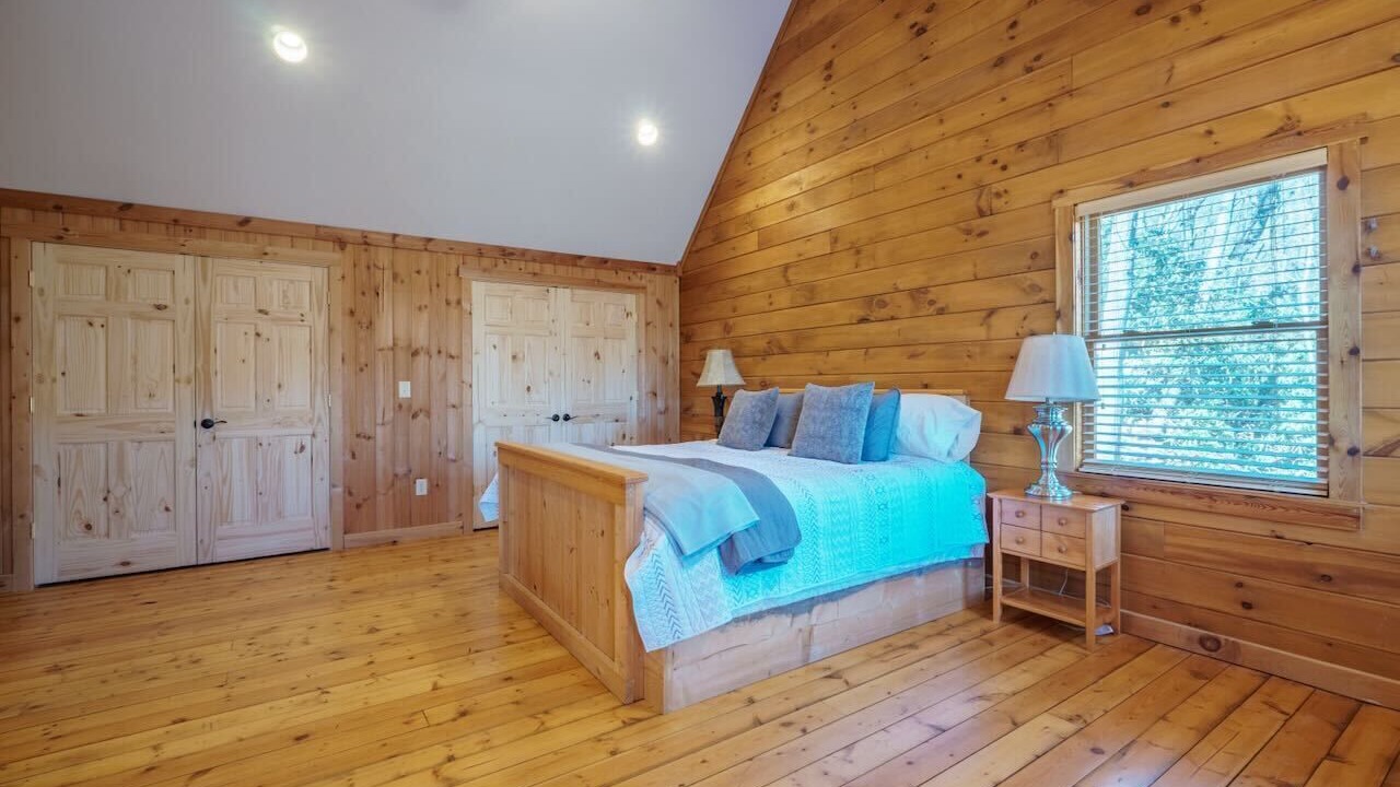 Photo of Bedroom in Frank